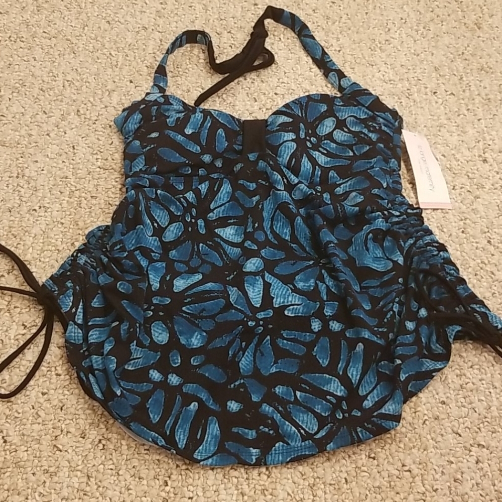 NWT! Liz Lange Maternity for Target S Tankini Top
